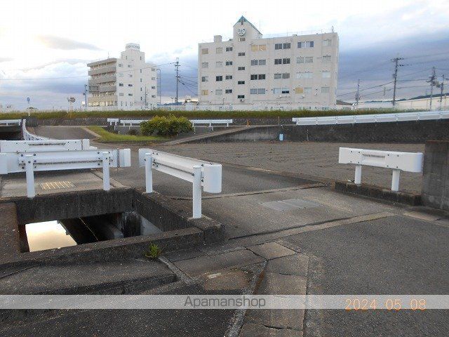 和歌山線 岩出駅 徒歩13分 2階建 築28年の周辺写真