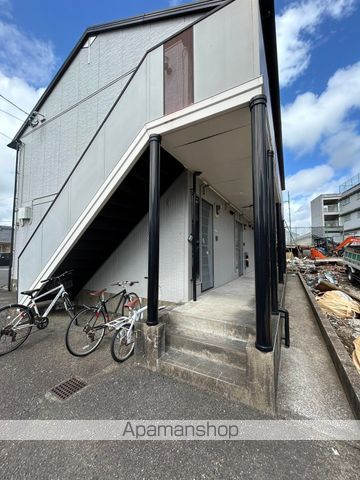 ヴァン清水の玄関写真