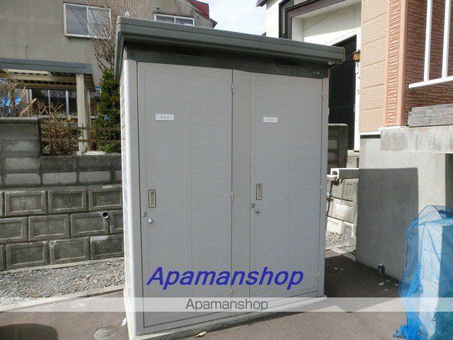 リベラル入船の玄関写真