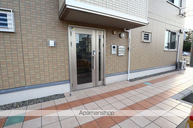 マルモカオン A棟の玄関写真
