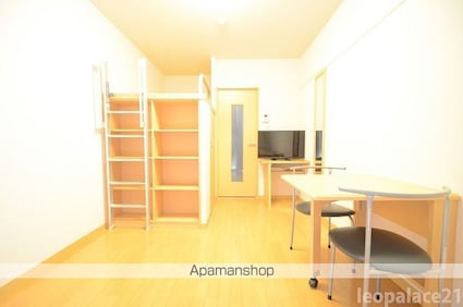 レオパレスシャンテ立川[1K/19.87m2]のリビング・居間1