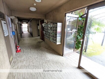 アルベール本町[3LDK/57.75m2]のエントランス2