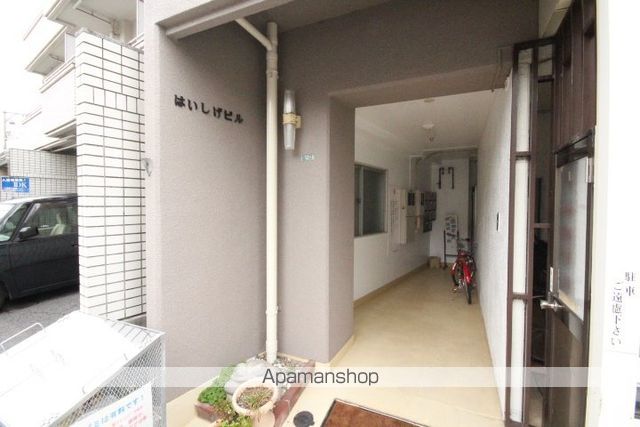 はいしげビルの玄関写真