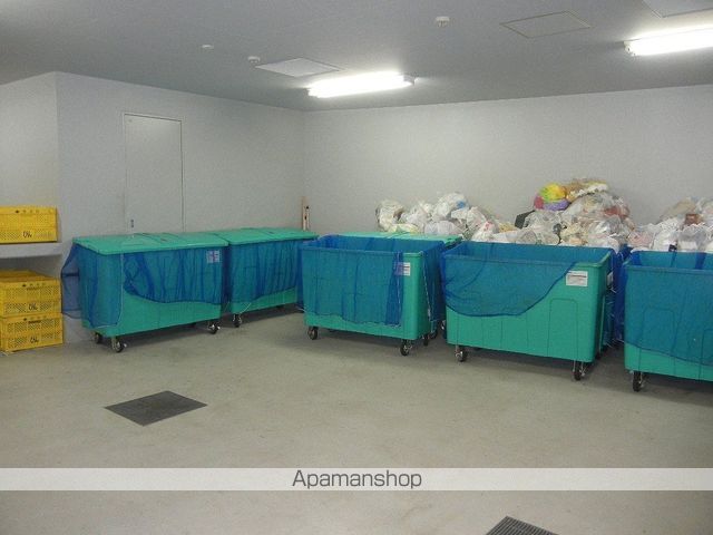 【渋谷区本町のマンションの写真】