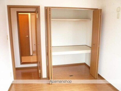 エクセレンテ北原　Ａ[2LDK/62.07m2]の収納