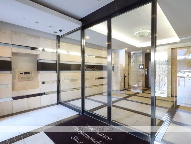 プレサンス大須観音駅前サクシードの玄関写真