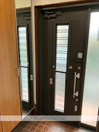 長房町戸建[4SLDK/111.95m2]の玄関