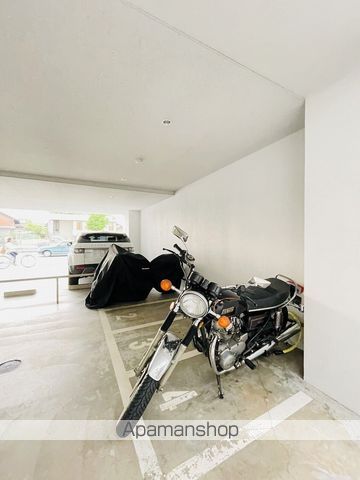 パルティール御器所の玄関写真