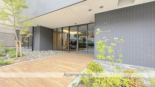 ARTIZA西長堀の玄関写真