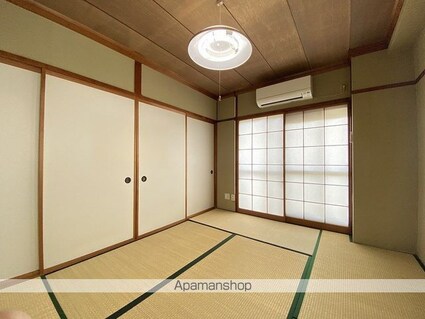 プチモール高木[4DK/80.6m2]のリビング・居間