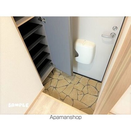 クロッシア御代田Ａ[1K/30.01m2]の玄関