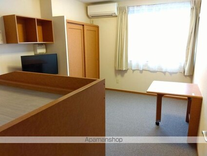 香川県坂出市築港町１丁目[1K/28.02m2]のリビング・居間