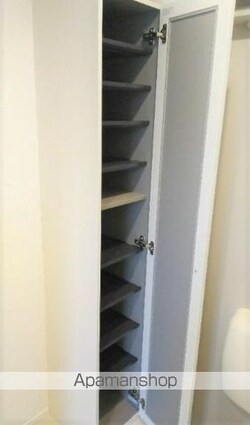 ハーモニーテラス小竹向原[1R/10.58m2]の玄関2