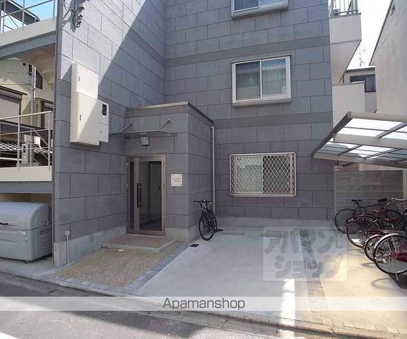 サンクスパレ西矢掛の玄関写真