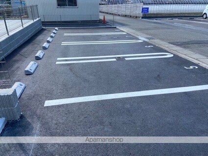 エスポワール・Ｔ[1LDK/37.01m2]の駐車場