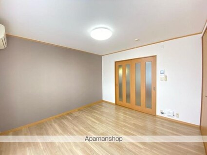 クレイドルエイケン[1K/27m2]のリビング・居間