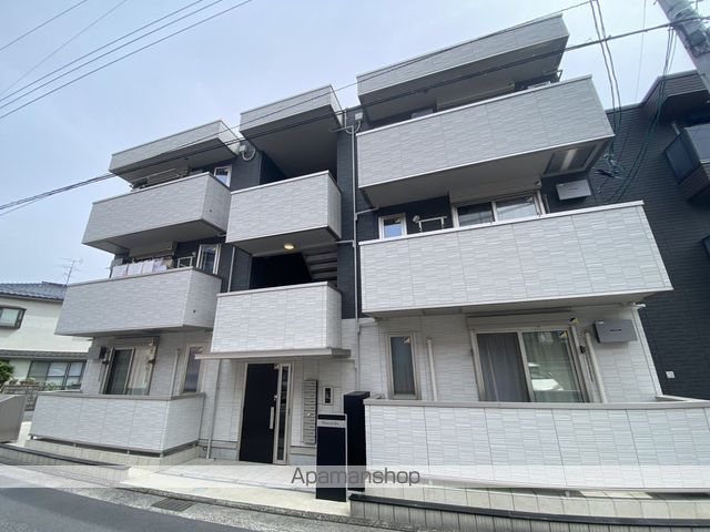 One wide 山本の外観写真