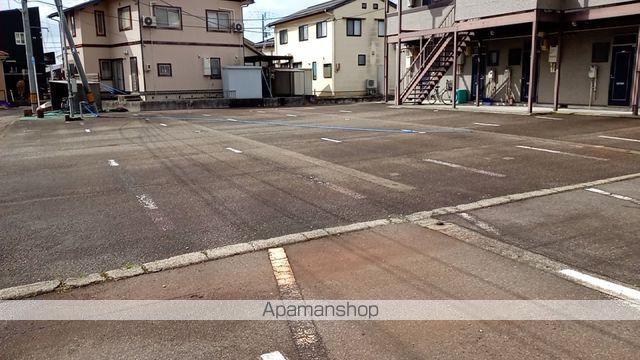 エクステージの外観写真
