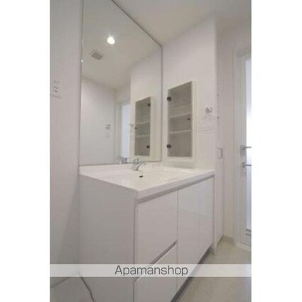 東京都新宿区市谷本村町[1DK/31.28m2]の洗面所