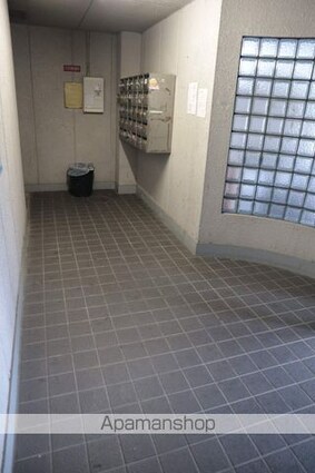 サンライズ鳳[1K/18m2]のエントランス