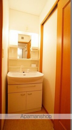 コーラルⅡ[1LDK/46.49m2]の洗面所