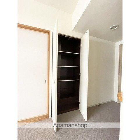 泉中央パークホームズ 402の内装写真
