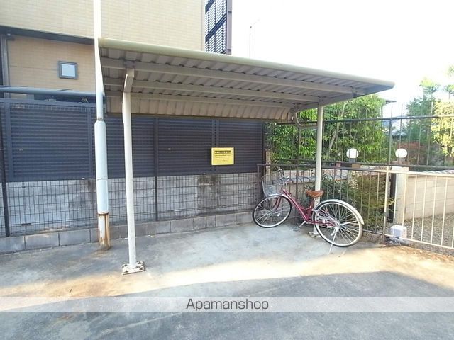 コアロード鷹ヶ峯の玄関写真