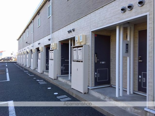 レオパレスクラージュIIの玄関写真
