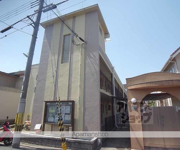稲荷マンションの外観写真