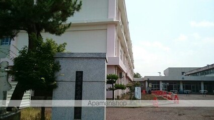 フォンテーヌ[1LDK/41.96m2]の周辺3