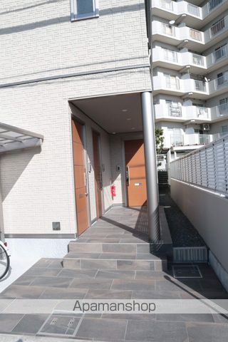 シャーメゾン東上野芝町の玄関写真