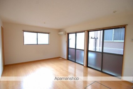 ＯＡＳＩＳ　ＳＡＴＯＮＡＫＡ　Ｂ棟[1LDK/42.55m2]のリビング・居間