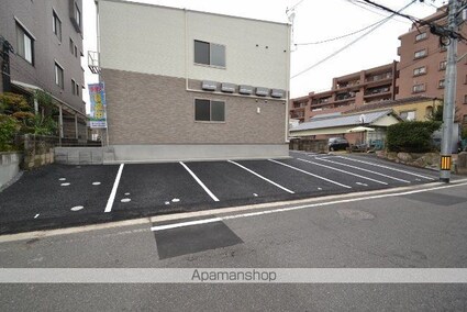 エストレビータ草津Ⅱ[1R/22.4m2]の駐車場