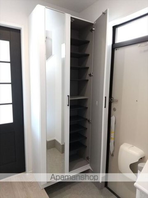リファレンス[3LDK/97.7m2]の内装9