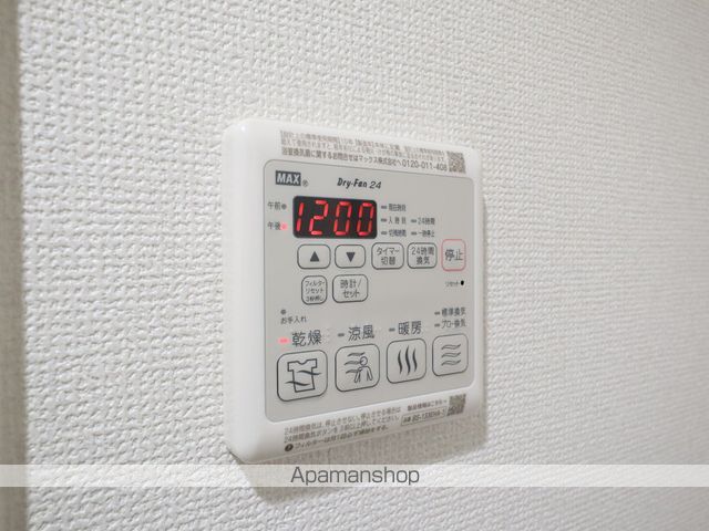 SOLメイクス新栄の内装写真