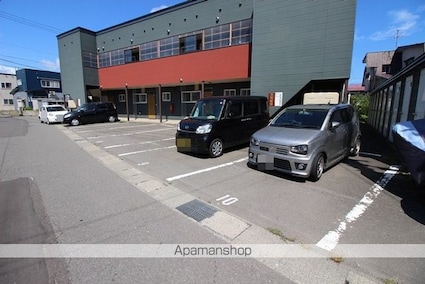 メゾンテルミニ[2K/34.78m2]の駐車場