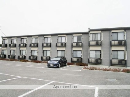 レオパレスアヴニール八幡[1K/28.02m2]の外観2