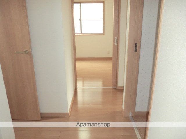大崎市 2階建 築13年の内装写真