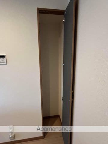 クレスコートの内装写真