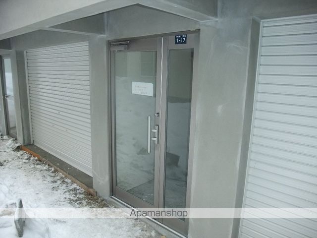 メイプル白石の玄関写真