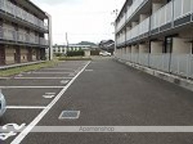 レオパレスアトラス折立Ⅱ[1K/23.18m2]の駐車場2