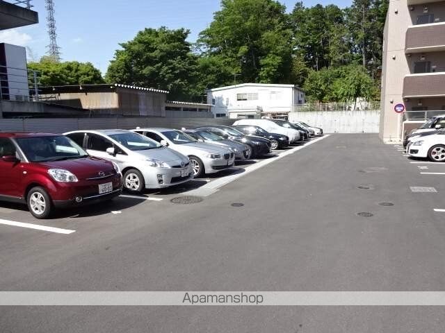 東京都国分寺市光町１丁目[2LDK/57.84m2]の駐車場
