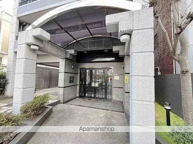 アンピール六本松の玄関写真