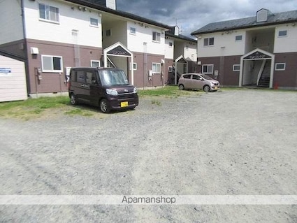 サンフレンズＢ[2DK/43.68m2]の駐車場2