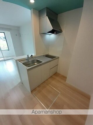 愛媛県新居浜市下泉町１丁目[1R/32.23m2]のキッチン