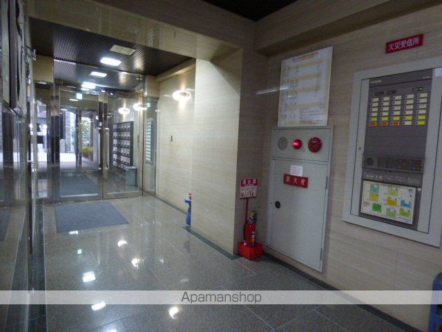 クレアトール岸本の玄関写真