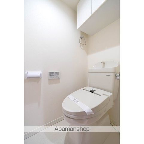 ウェルスクエアイズム三軒茶屋ＳＯＵＴＨ[1LDK/40.7m2]のトイレ