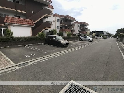 マリベール南梅本　Ａ棟[3DK/60.62m2]の駐車場