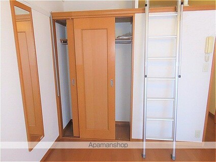 レオパレス中御所[1K/20.28m2]の収納1