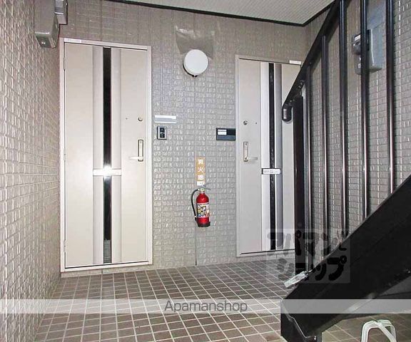 モンテカンパーニャ C棟の玄関写真
